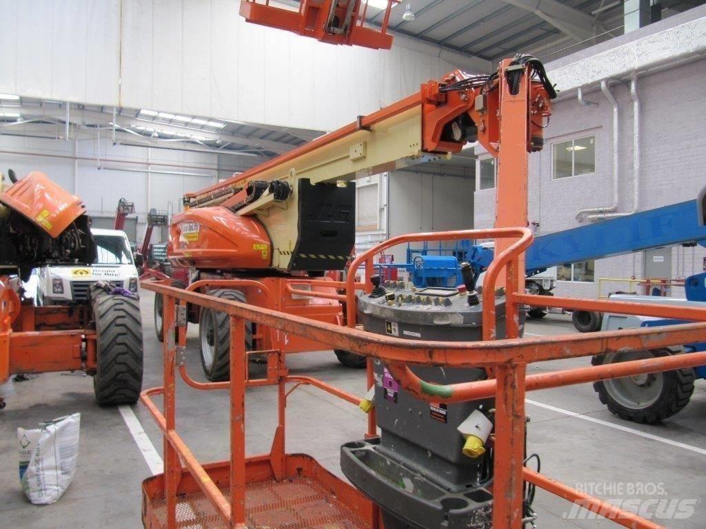 JLG 1250 AJP Articulated boom lifts