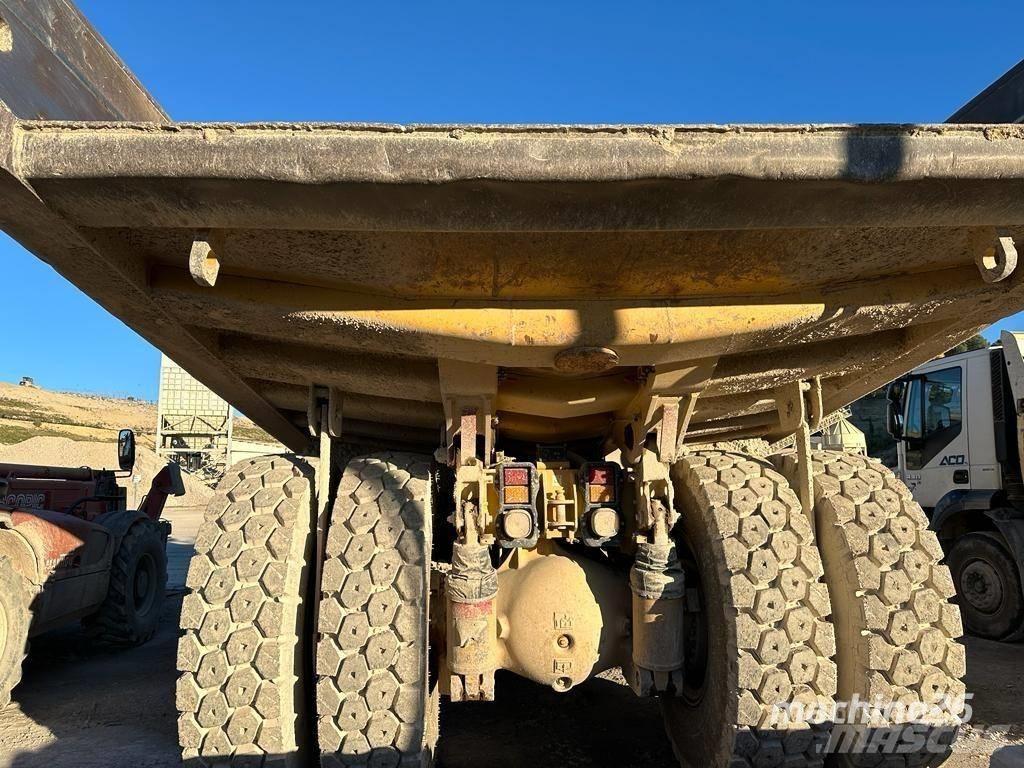 CAT 769 D Rigid dump trucks