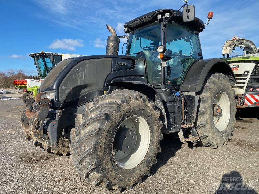 Valtra S 233 Tractors