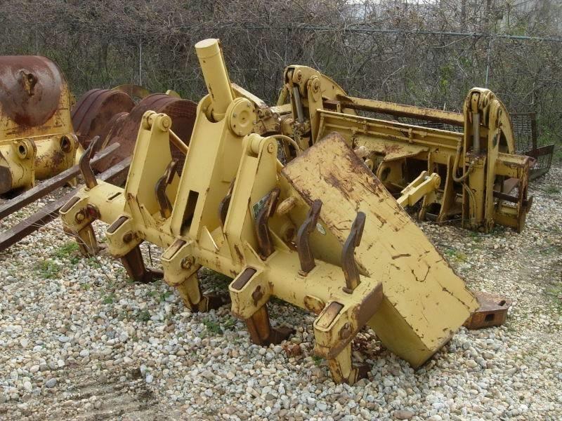 CAT 12H, 140H Graders