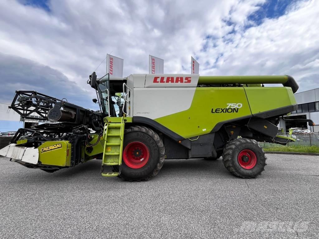 CLAAS Lexion 750 Combine harvesters
