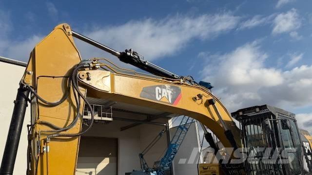 CAT 326 FLN Crawler excavators