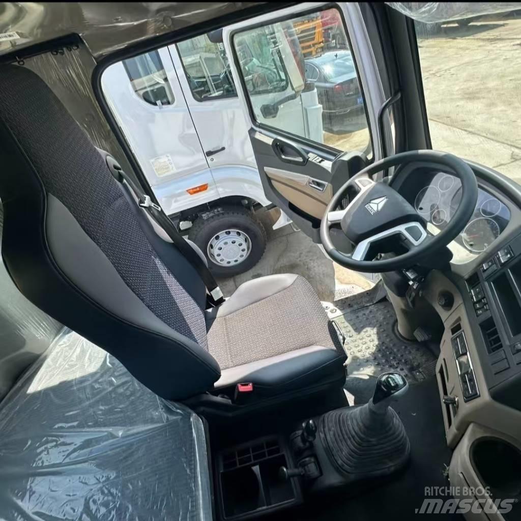 Howo 371 8X4 Tipper trucks