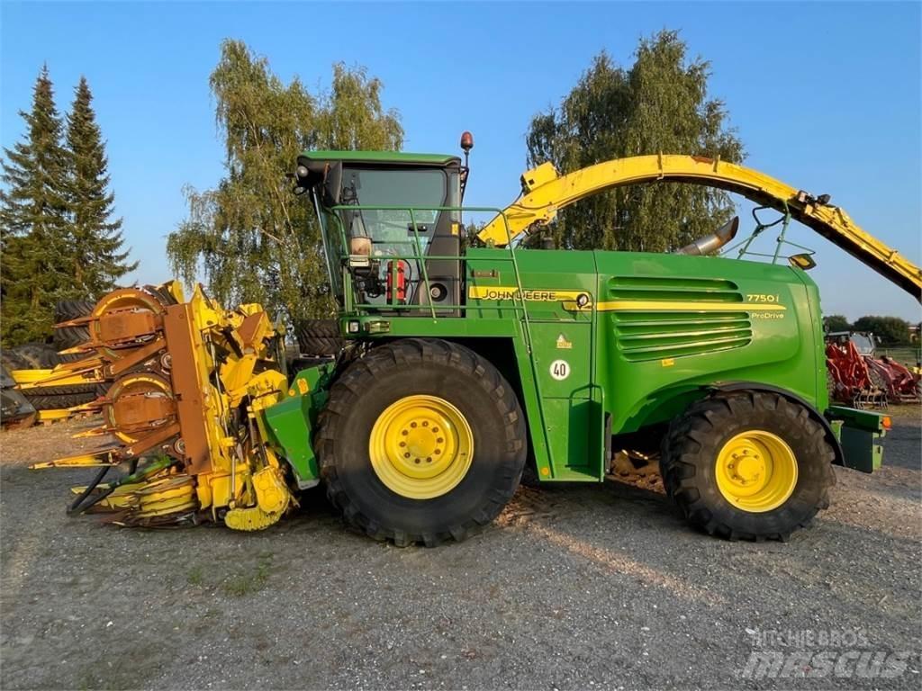 John Deere 7750 Forage harvesters