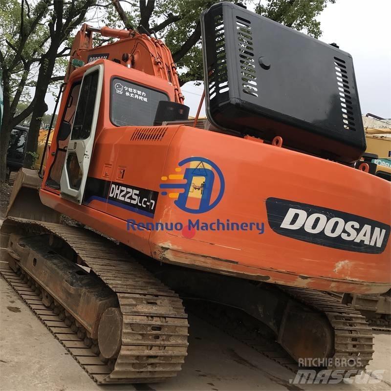 Doosan DH225LC-7 Crawler excavators