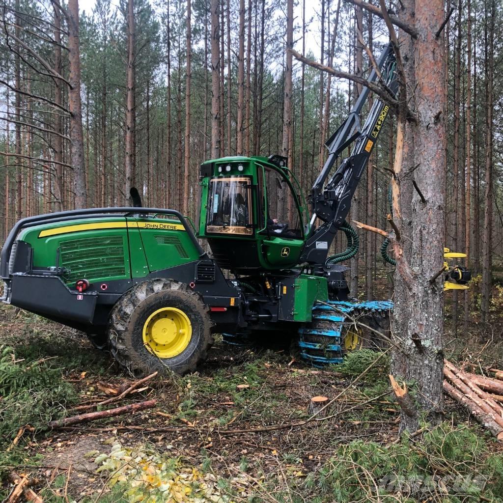 John Deere 1070 G Harvesters