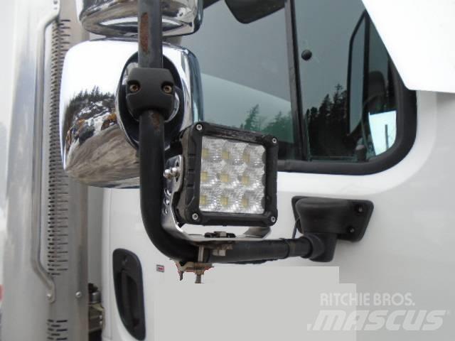 Freightliner M2 106 Box trucks