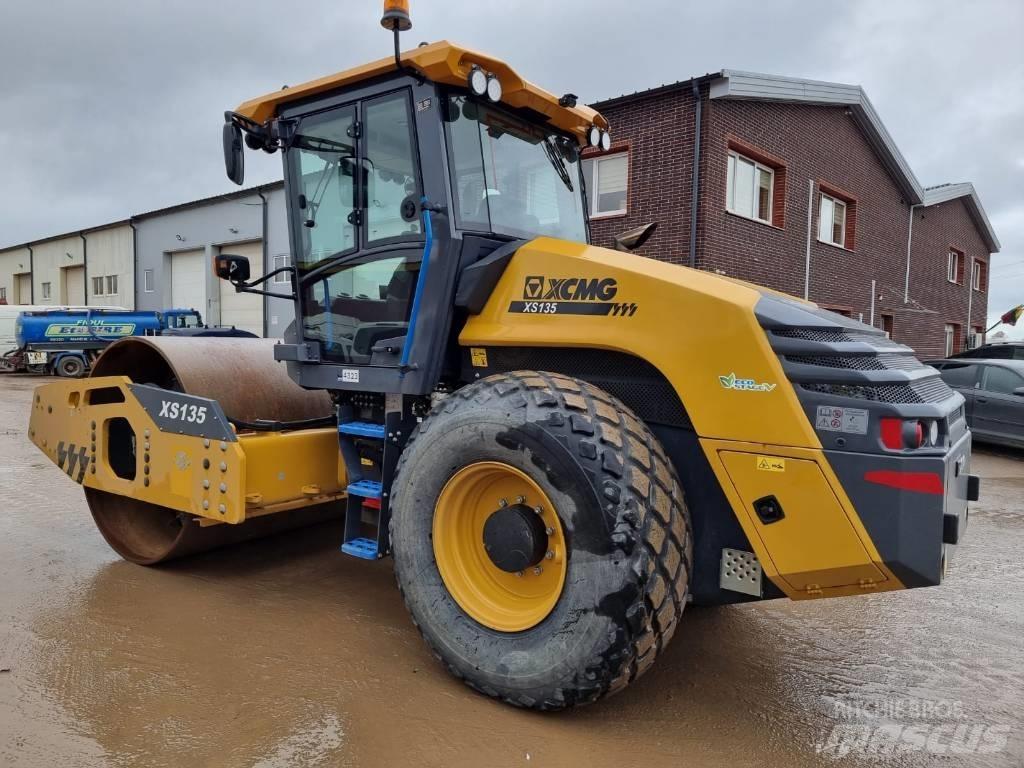 XCMG XS 135 Single drum rollers
