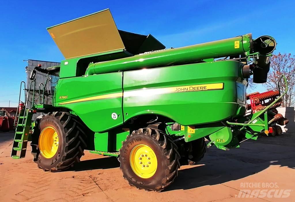 John Deere S780i Combine harvesters