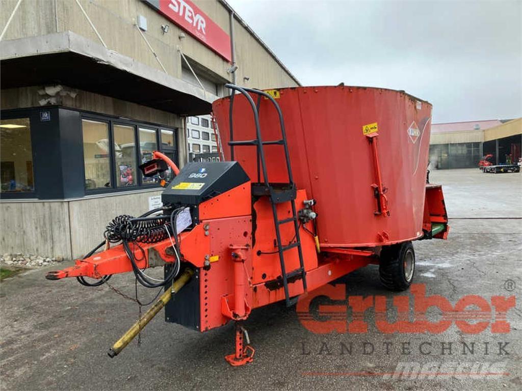Kuhn EVV 181 Feed mixer