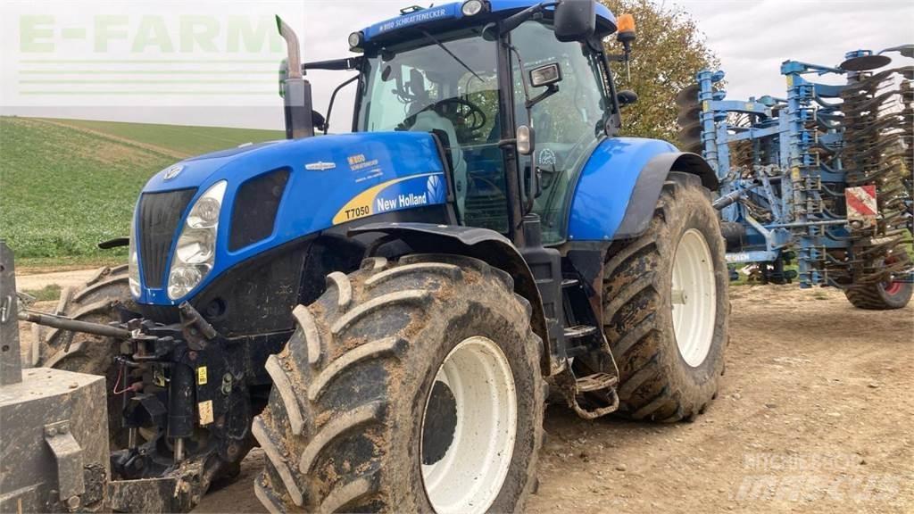 New Holland T7050 Tractors