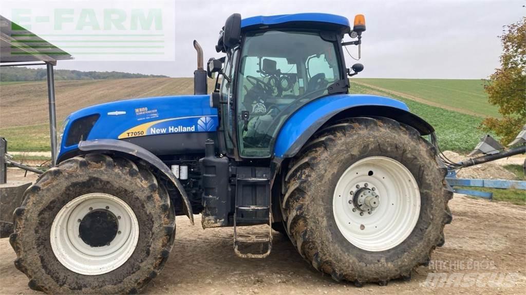 New Holland T7050 Tractors