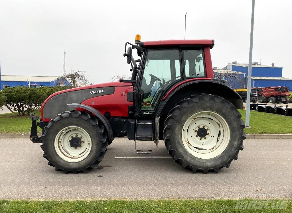 Valtra T 131 Tractors