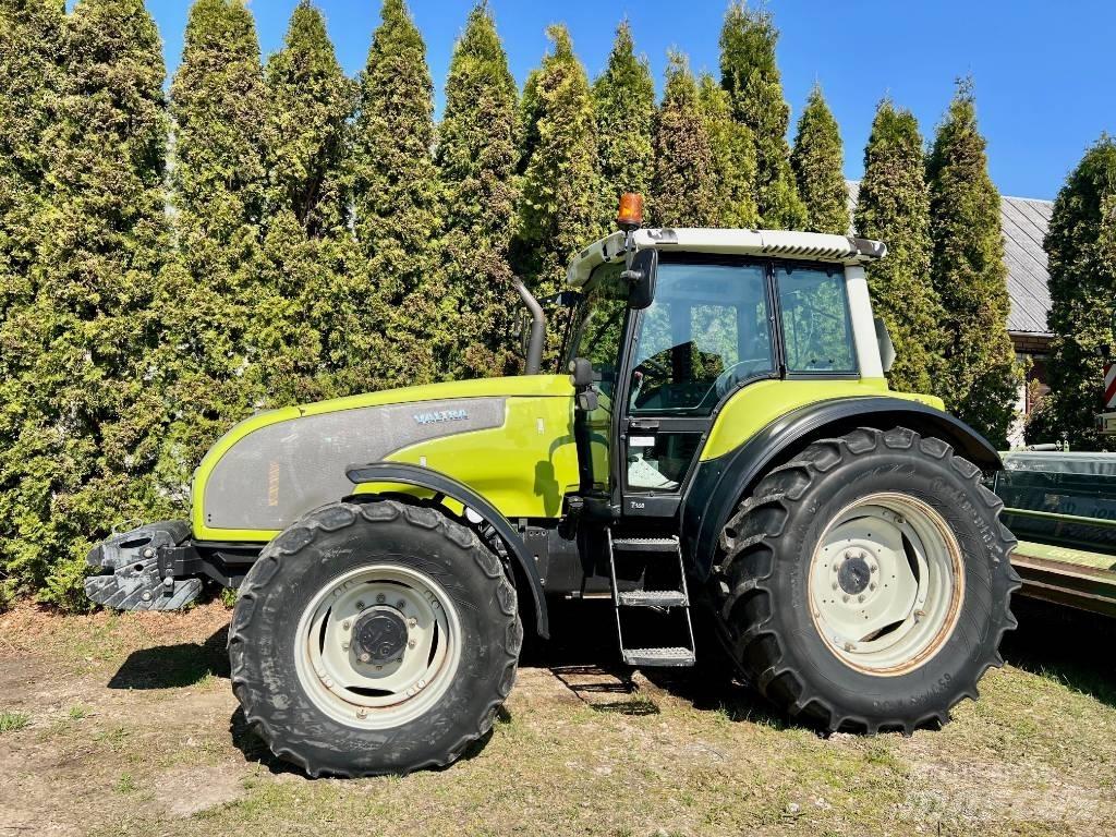 Valtra T 160 Tractors