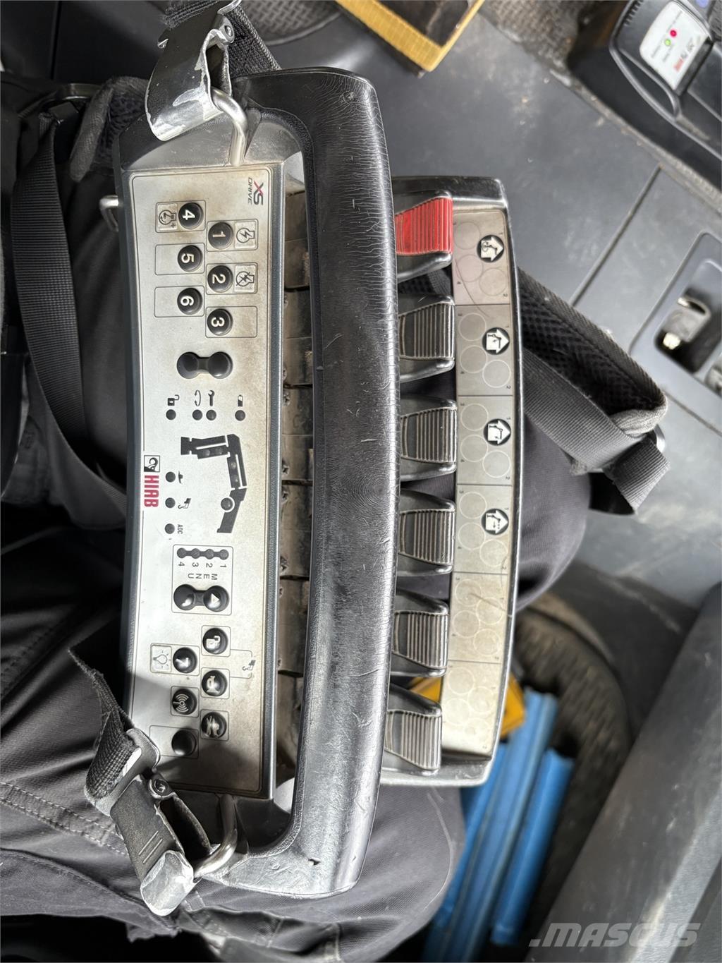 Scania P360 6x2*4 Truck mounted cranes