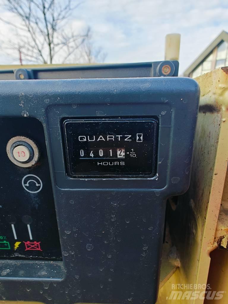 JLG 1230 Used Personnel lifts and access elevators