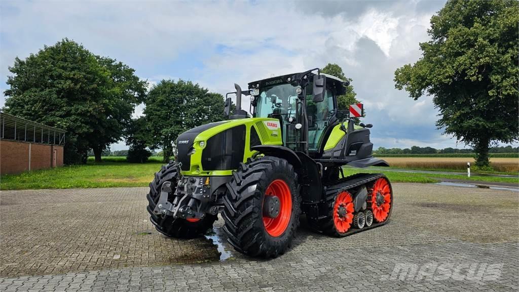 CLAAS Axion 930 TT Tractors