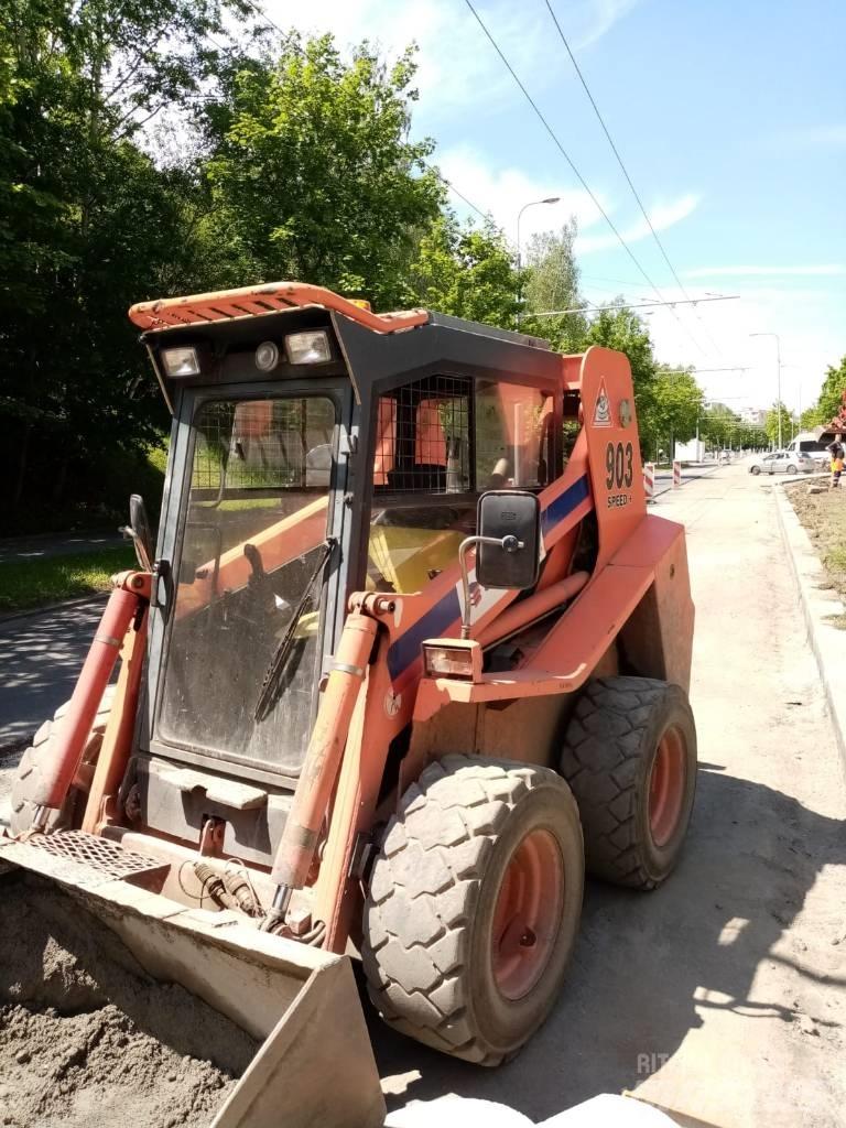 Locust L 903 SPEED Skid steer loaders