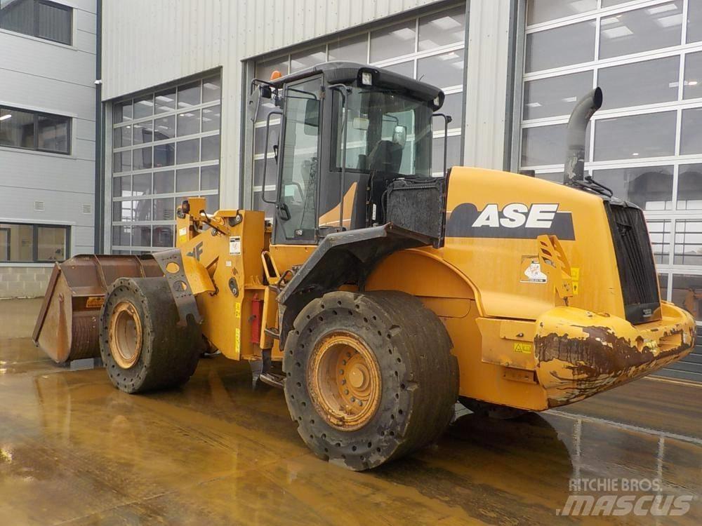 CASE 821 F Wheel loaders