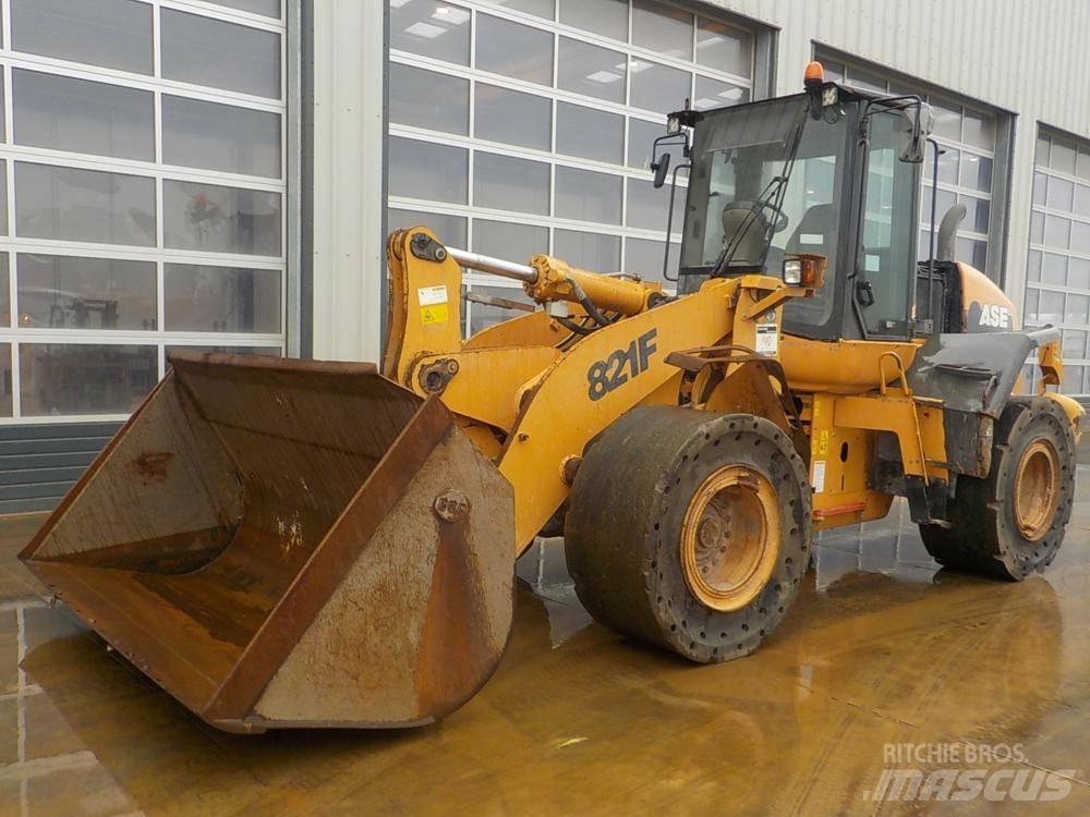 CASE 821 F Wheel loaders