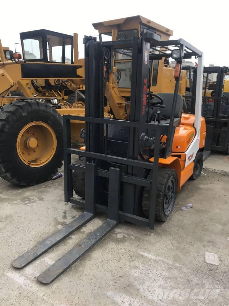 TCM FD 30 Diesel trucks