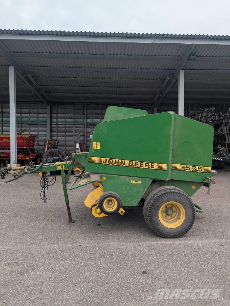 John Deere 575 Round balers