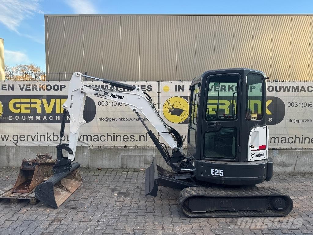 Bobcat E25 Mini excavators < 7t (Mini diggers)