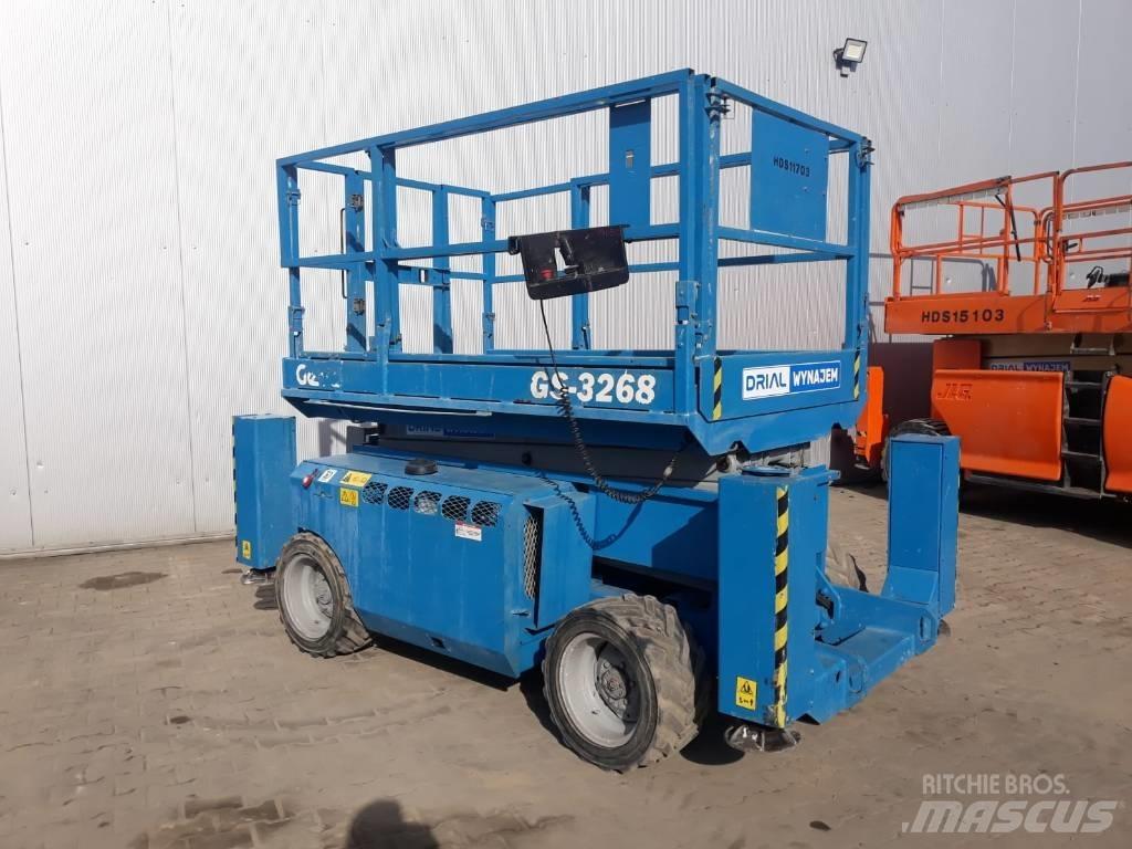 Genie 3268 Scissor lifts