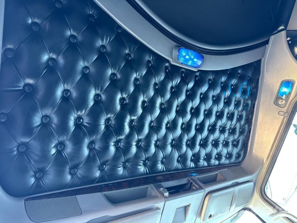 Kenworth T 800 Prime Movers