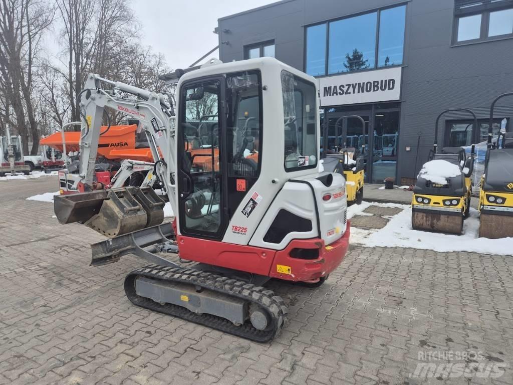 Takeuchi TB 225 Mini excavators < 7t (Mini diggers)