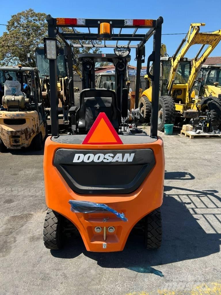 Doosan B 25 NS Electric forklift trucks