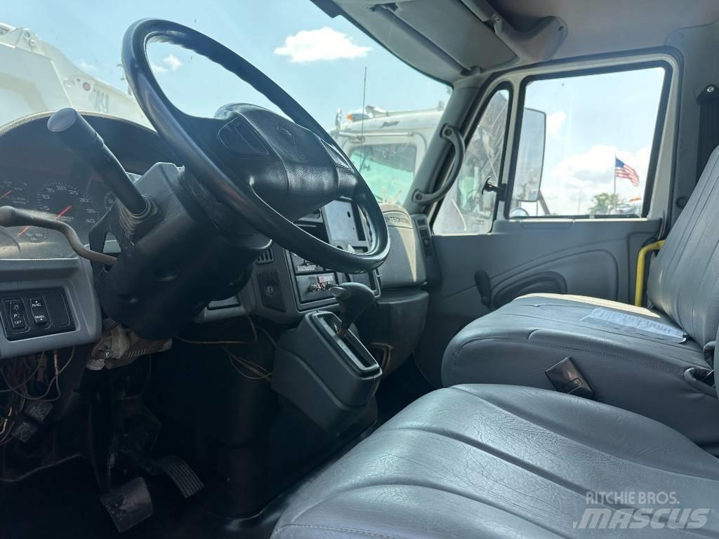 International 4300 Waste trucks