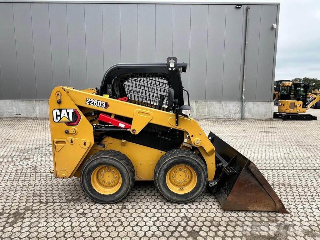 CAT 226D Skid steer loaders