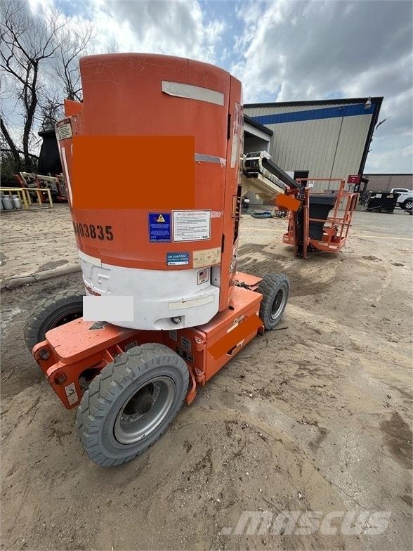JLG E 300 AJP Scissor lifts