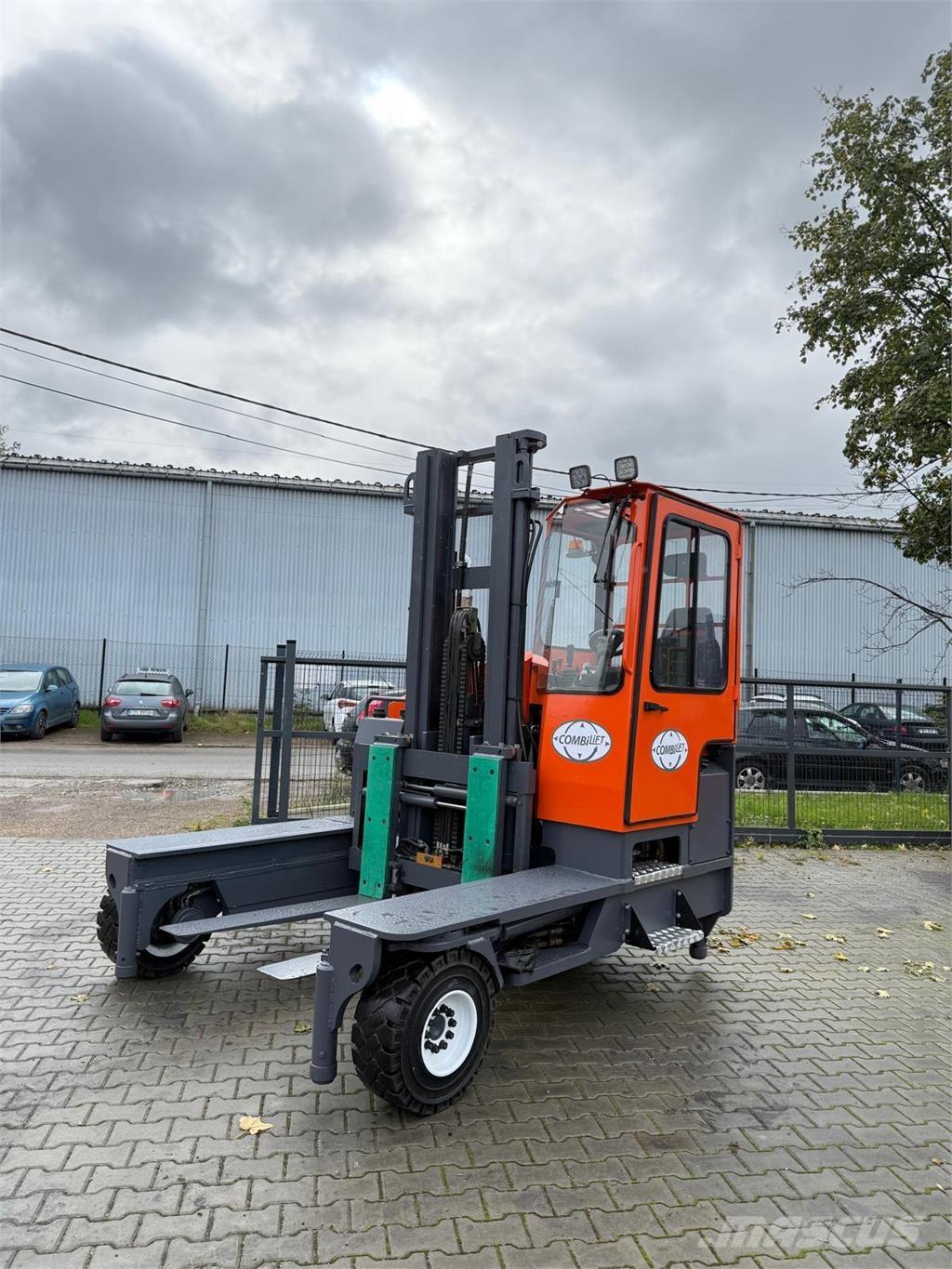 Combilift C5000 XL 4-way reach truck