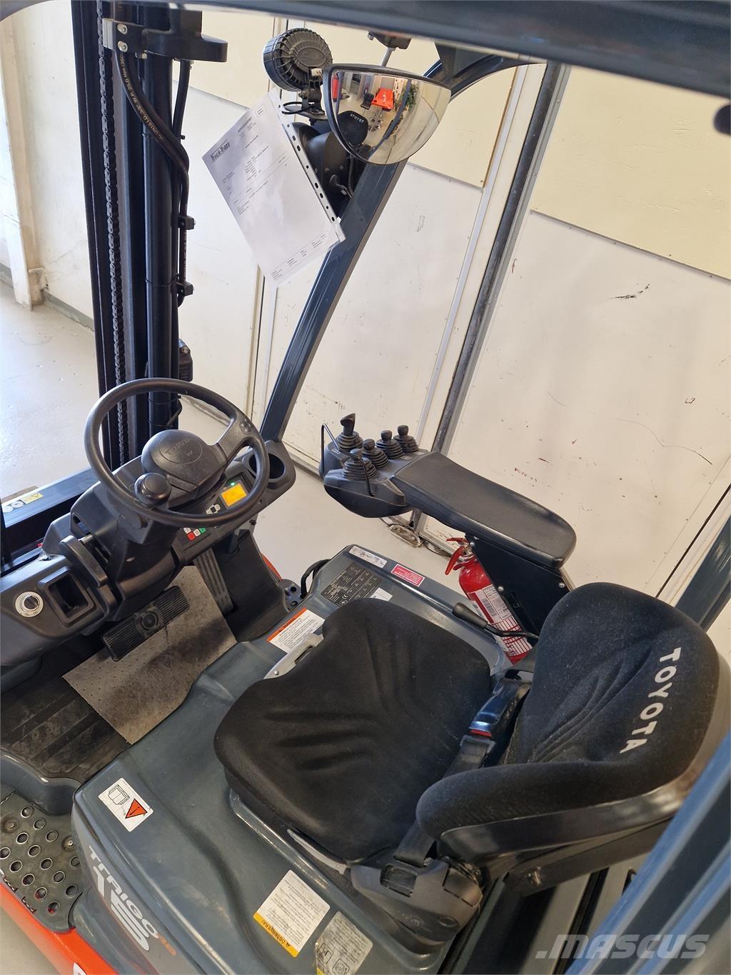 Toyota 8FBE15T Electric forklift trucks