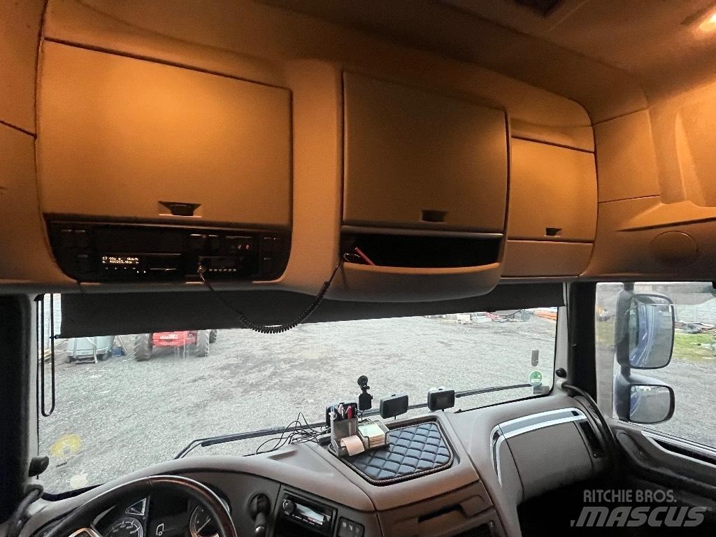 DAF Xf 106 FAR Curtain sider trucks