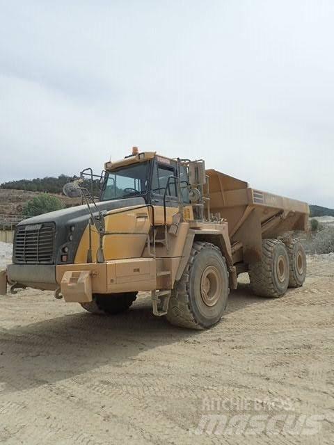 Komatsu HM400-5 Articulated Haulers