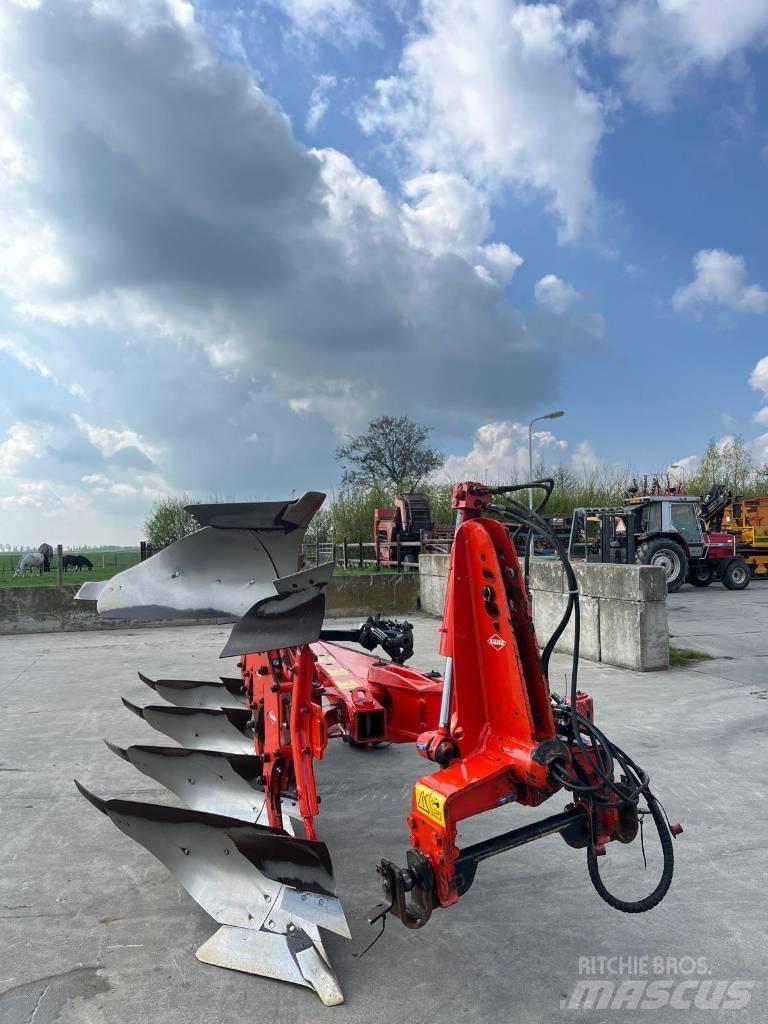 Kuhn Vari-Master 123 Reversible ploughs