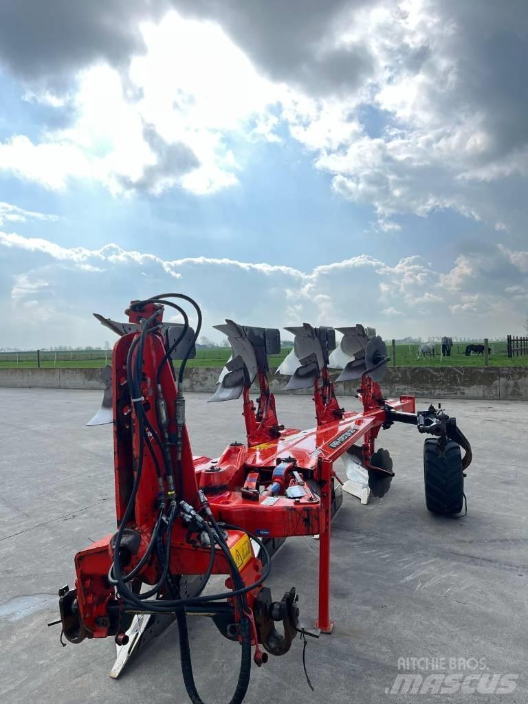 Kuhn Vari-Master 123 Reversible ploughs