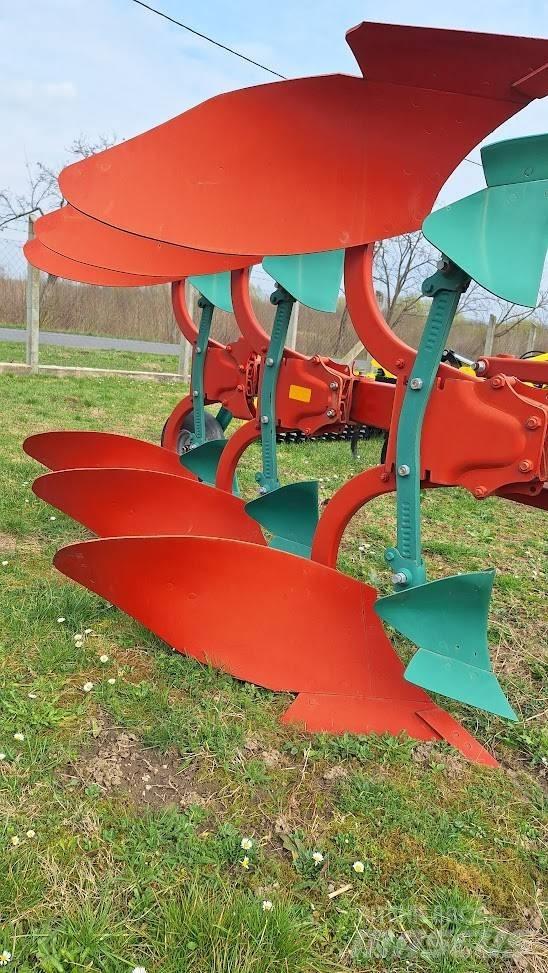 Kverneland 150B/3 Reversible ploughs