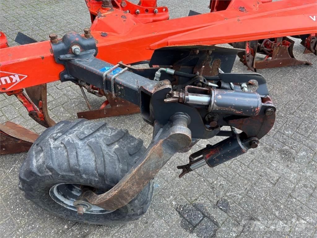 Kuhn VM 1525T Plows