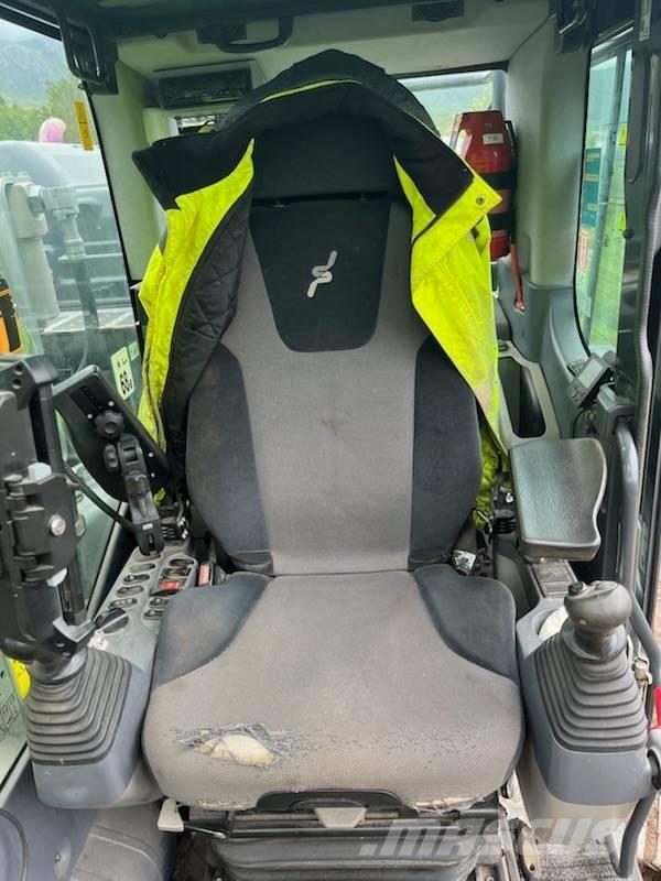 Komatsu PC 170 LC-11 Crawler excavators