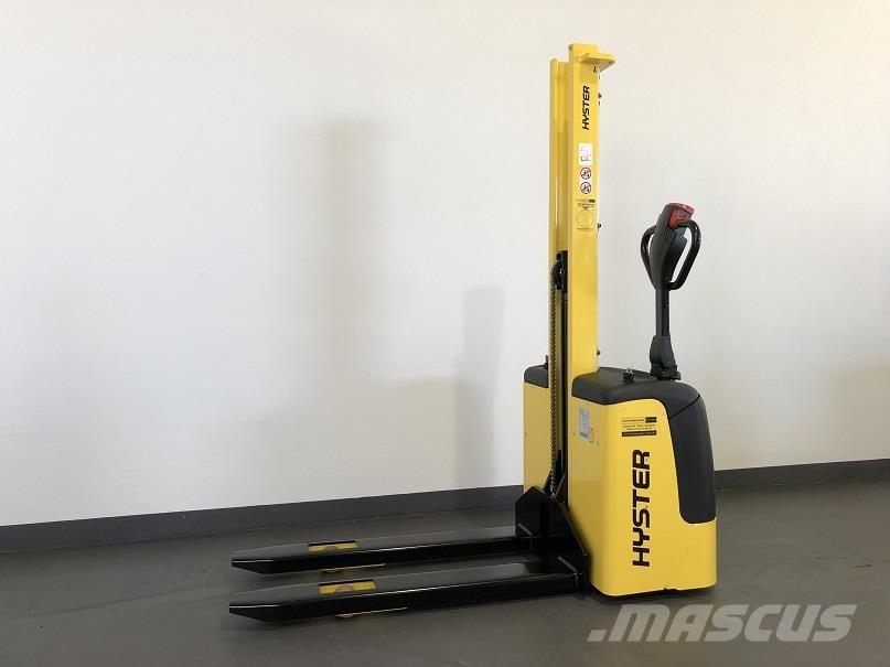 Hyster SC1.0 Self propelled stackers