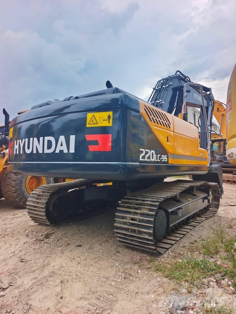 Hyundai 220LC-9S Crawler excavators
