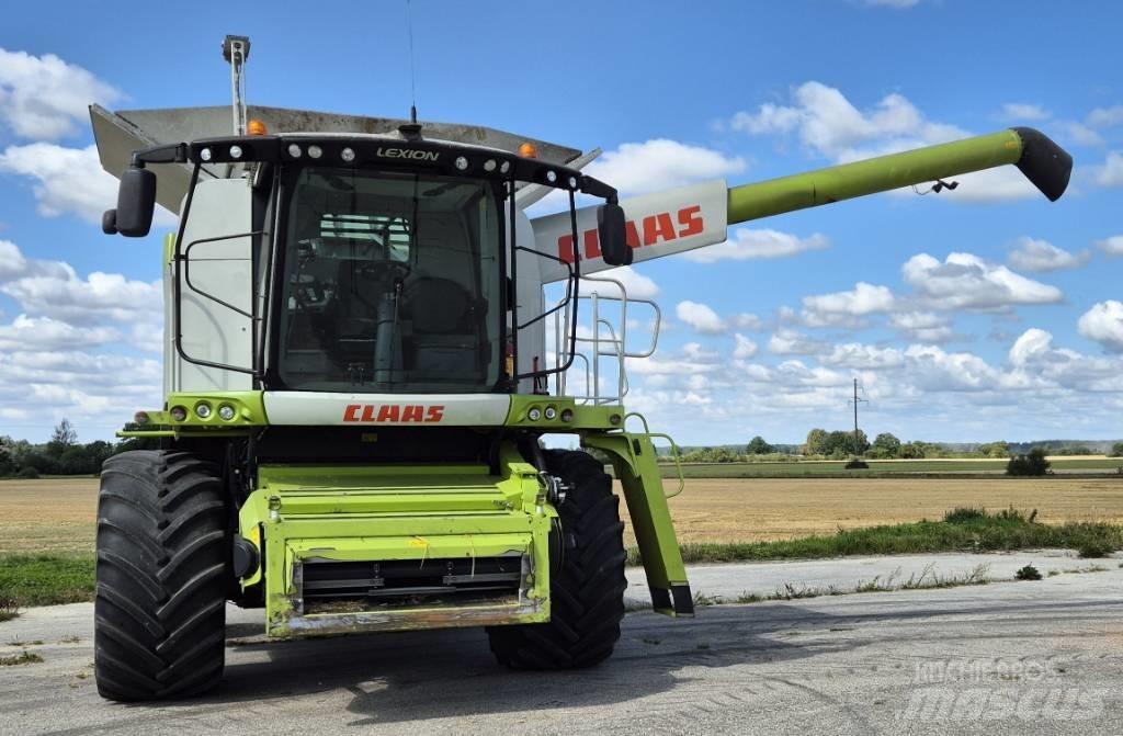 CLAAS Lexion 670 Combine harvesters