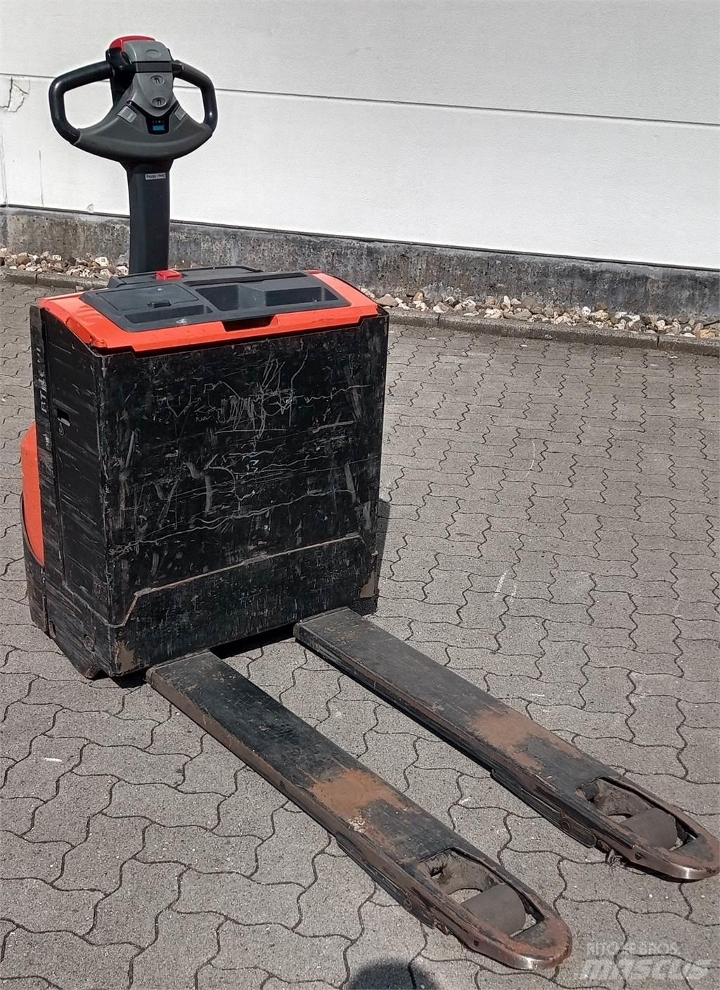 Toyota LWE 160 Low lifter