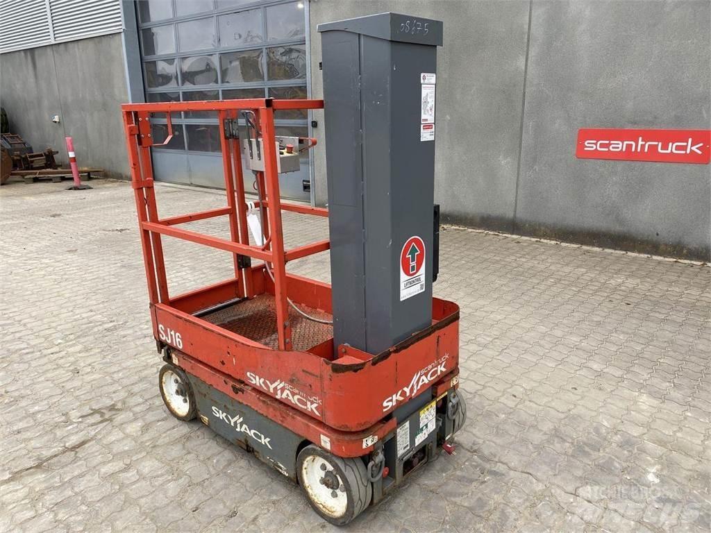 SkyJack SJ16 Used Personnel lifts and access elevators