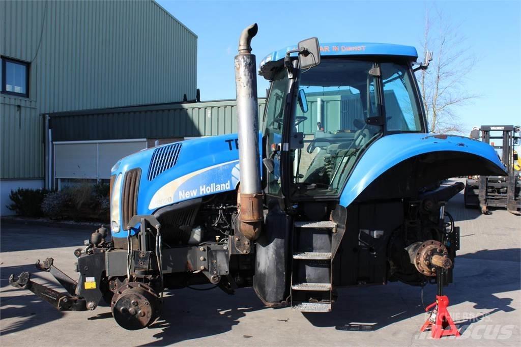 New Holland T8020 Tractors