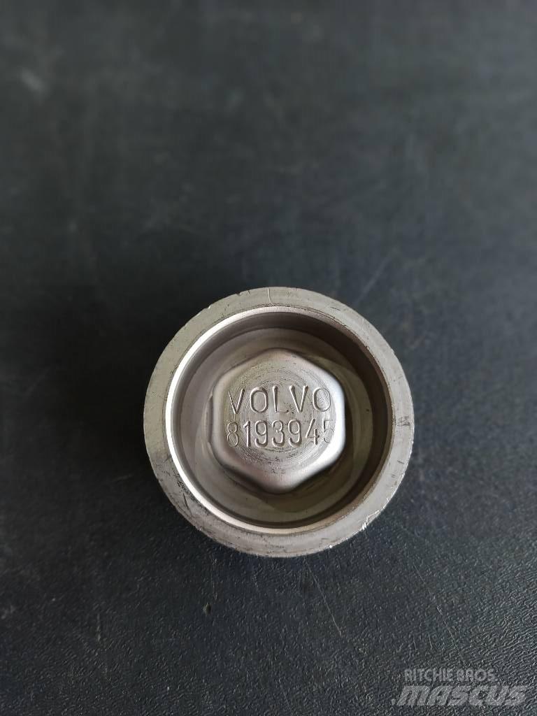 Volvo PLUG 8193945 Engines